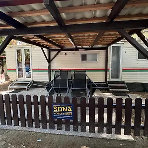  Kompleks wypoczynkowy Sona Mobilhome